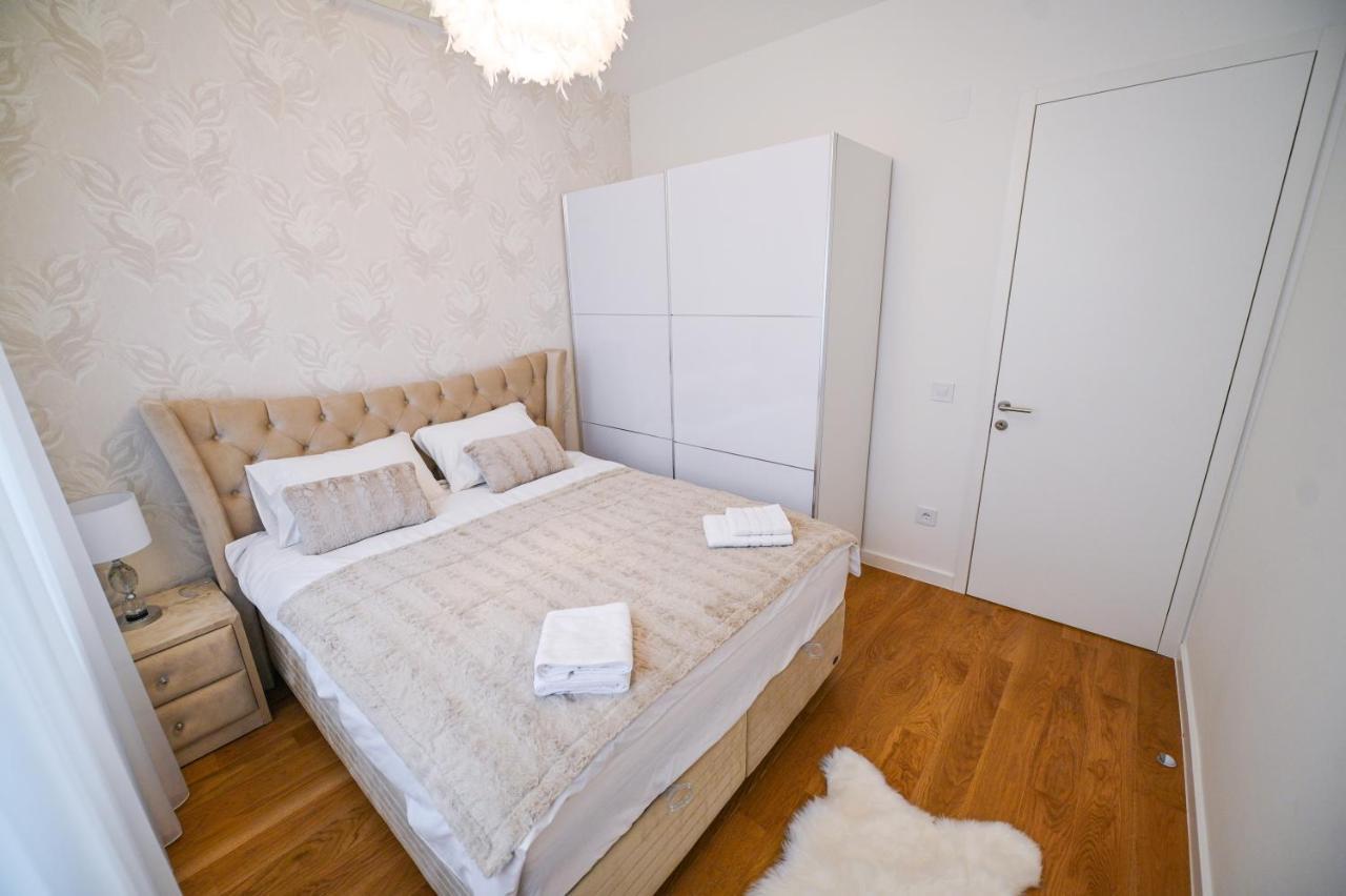 Apartman City Charm Баня Лука Екстериор снимка